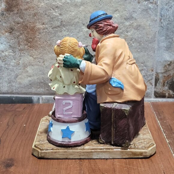 Aldon Carnival Clown Applying Make Up Resinite Sculpture 1988 - Picture 3 of 12